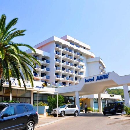Corpus A - Hotel Albatros 울친 외부 사진